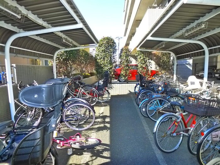 物件外観写真6　(駐輪場)