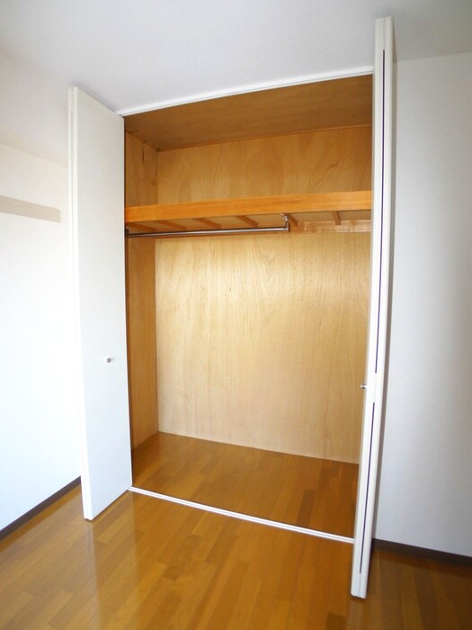 物件内観写真10　(収納)