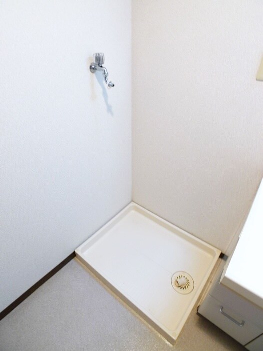 物件内観写真17　(洗濯機置場)