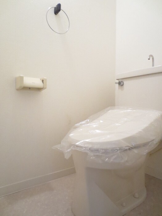 物件内観写真15　(トイレ)