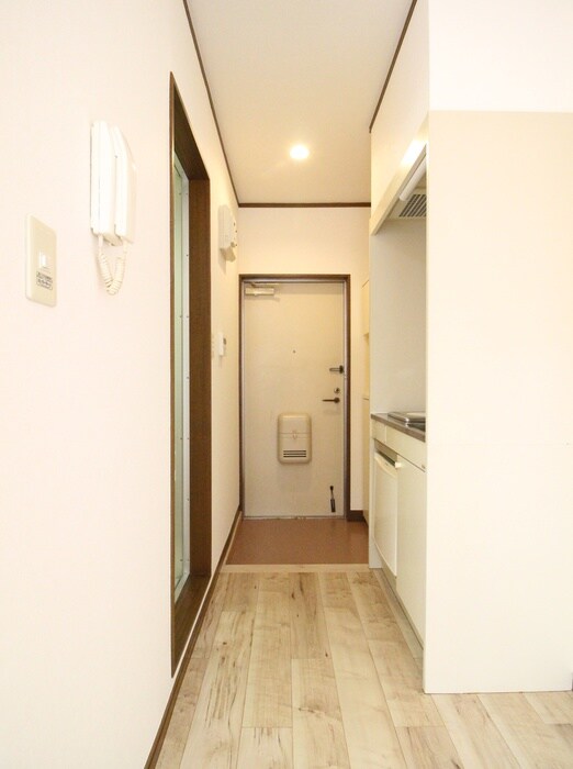 物件内観写真12　(廊下)