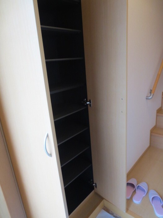 物件内観写真18　(靴箱)