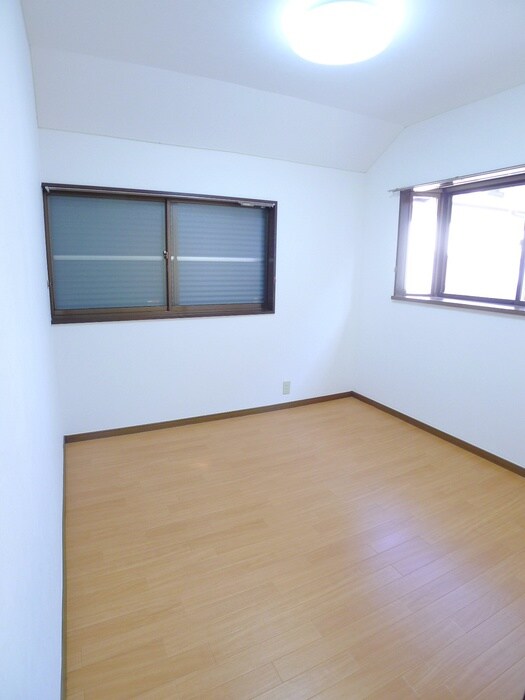 物件内観写真8　(居室)