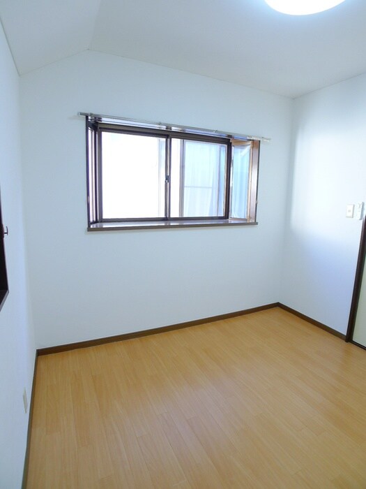 物件内観写真10　(居室)