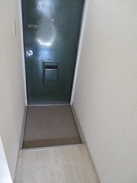 物件内観写真7　(玄関)