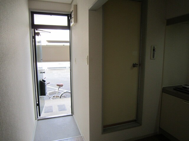 物件内観写真16　(廊下)