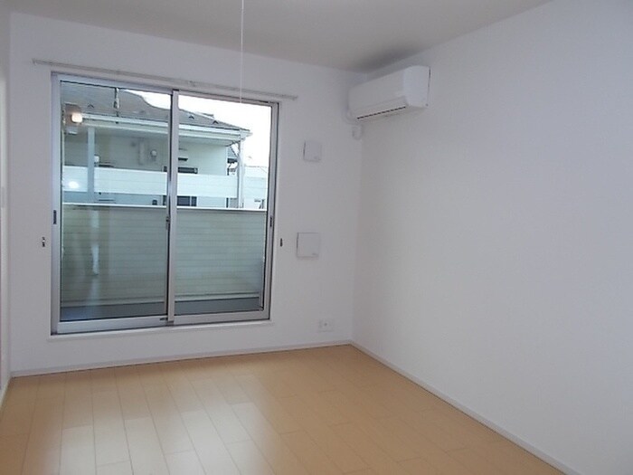 物件内観写真16　(室内からの展望)