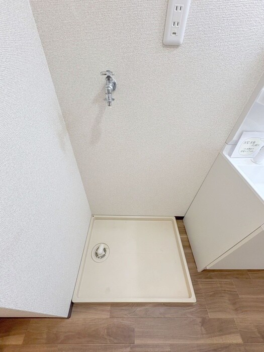 物件内観写真15　(洗濯機置場)