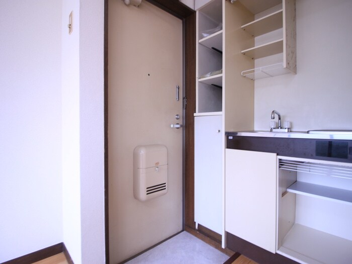 物件内観写真14　(玄関)