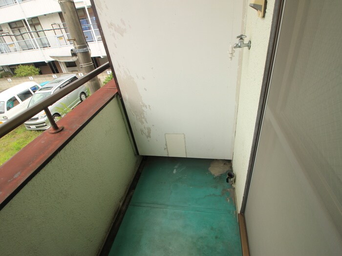 物件内観写真18　(洗濯機置場)