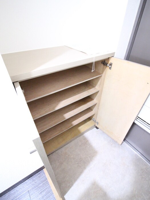 物件内観写真16　(靴箱)