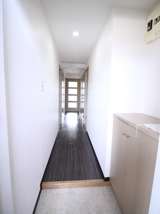 物件内観写真17　(玄関)