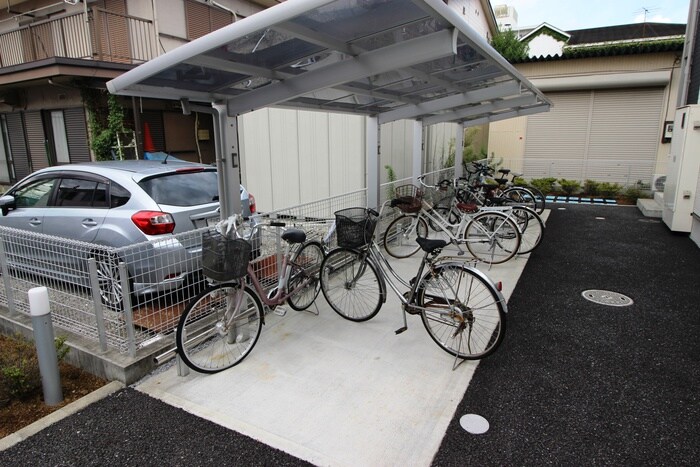 物件外観写真3　(駐輪場)