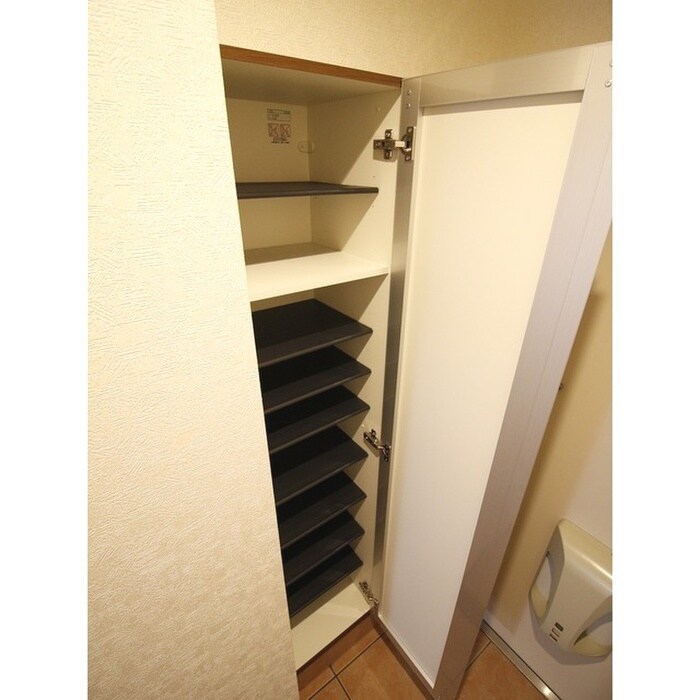 物件内観写真16　(靴箱)