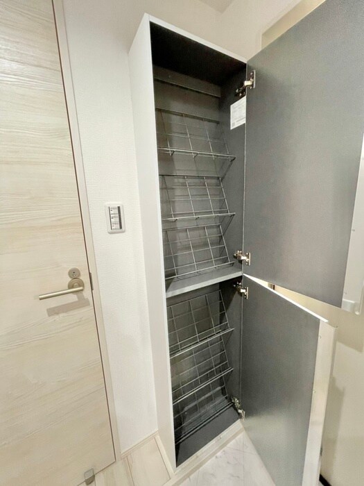 物件内観写真18　(靴箱)