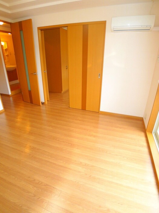 物件内観写真5　(居室)