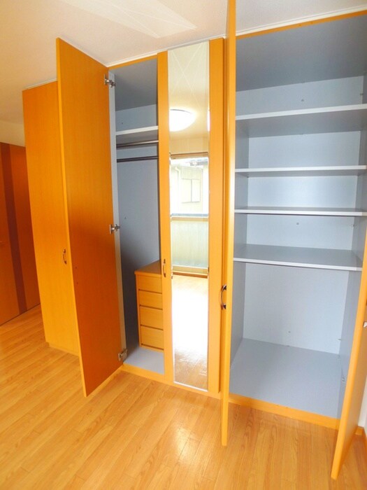 物件内観写真10　(収納)