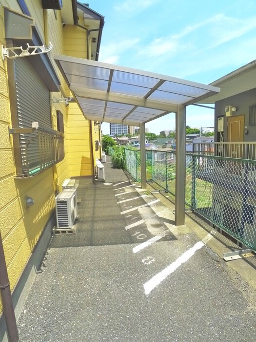 物件外観写真4　(駐輪場)