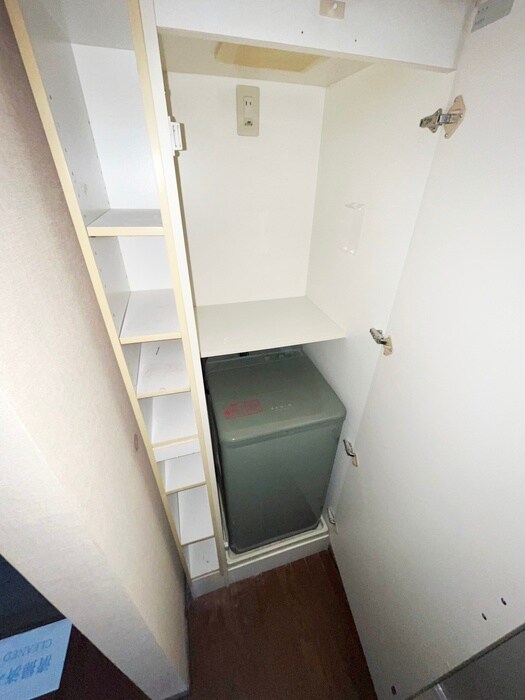物件内観写真13　(洗濯機置場)