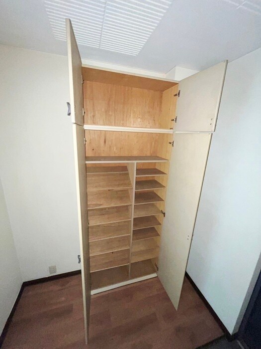 物件内観写真15　(靴箱)