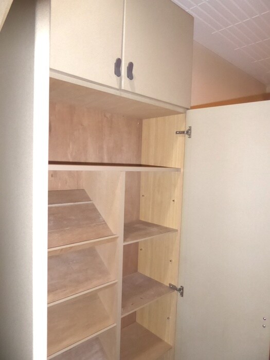 物件内観写真15　(靴箱)