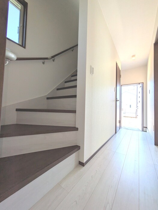 物件内観写真16　(廊下)