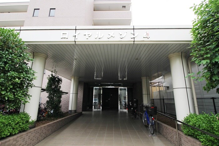 物件外観写真5　(エントランス部分)