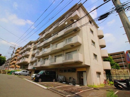 プラーズ見花山外観写真