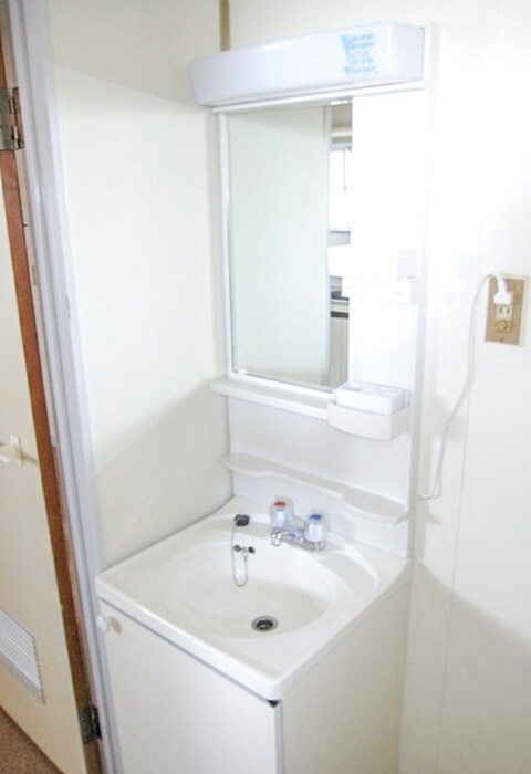 物件内観写真9　(洗面)