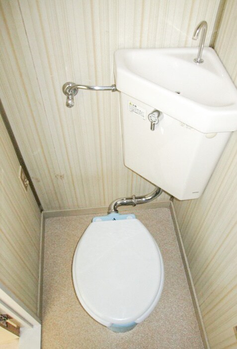 物件内観写真14　(トイレ)