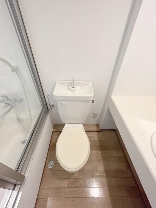 物件内観写真14　(トイレ)