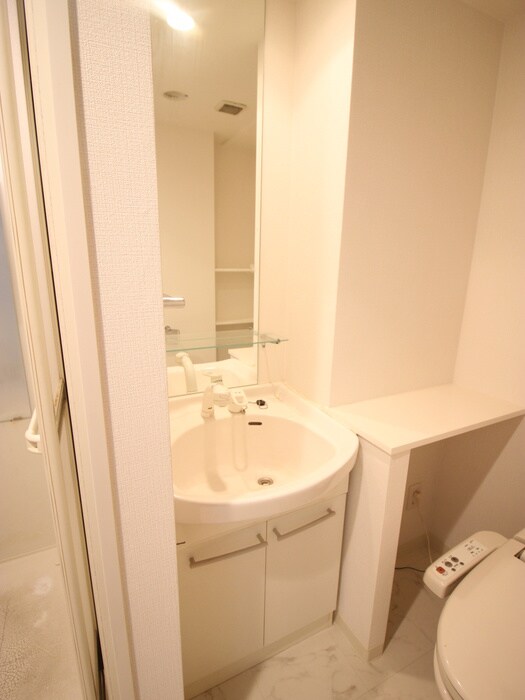 物件内観写真12　(洗面)