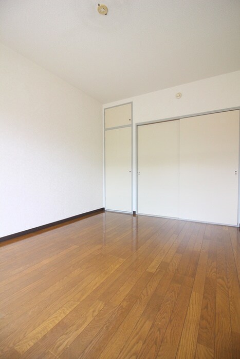 物件内観写真4　(居室)