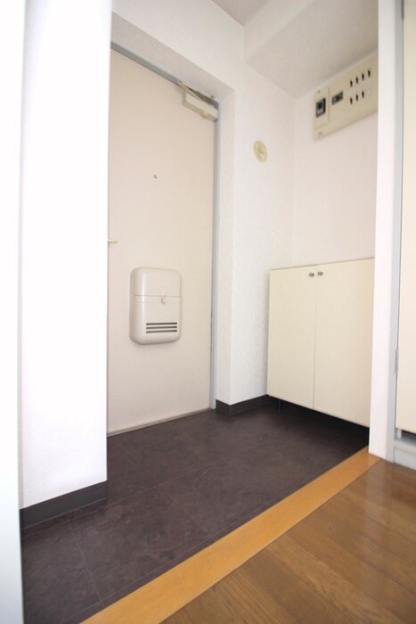 物件内観写真14　(玄関)