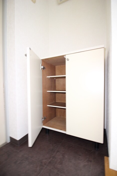 物件内観写真15　(靴箱)