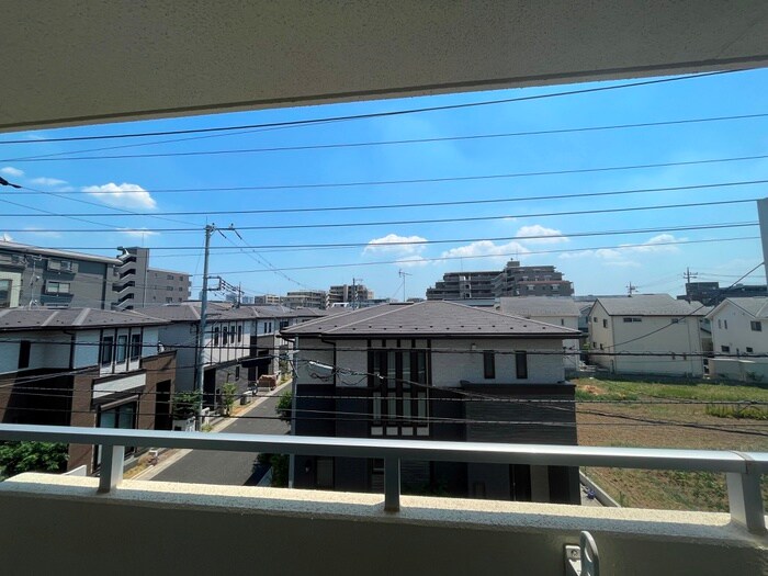 物件内観写真18　(室内からの展望)