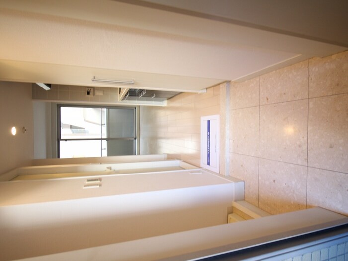 物件内観写真10　(廊下)