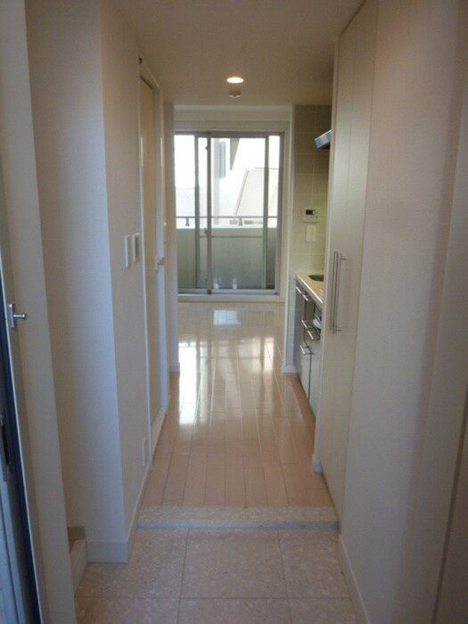 物件内観写真16　(廊下)