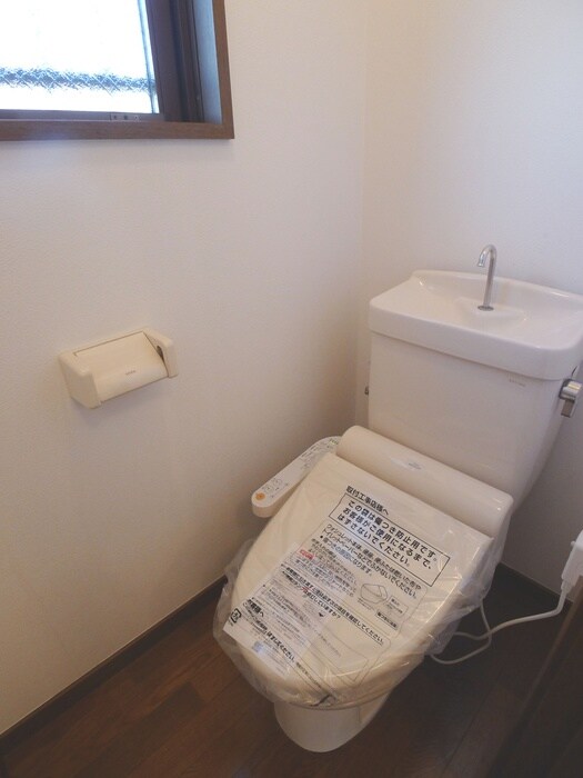 物件内観写真16　(トイレ)