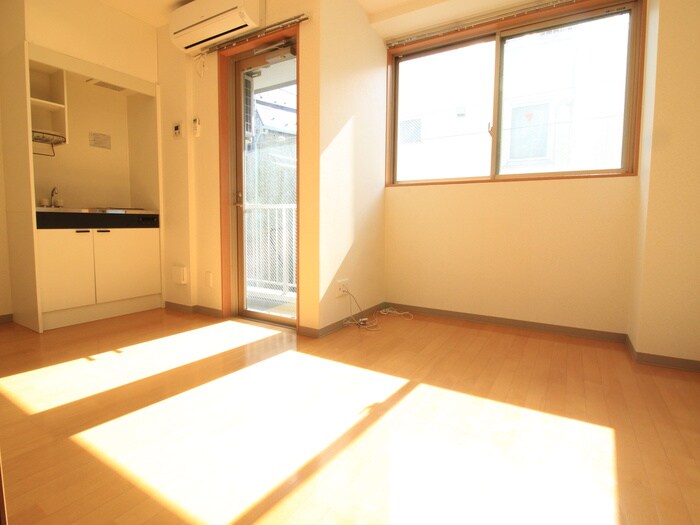 物件内観写真8　(居室)