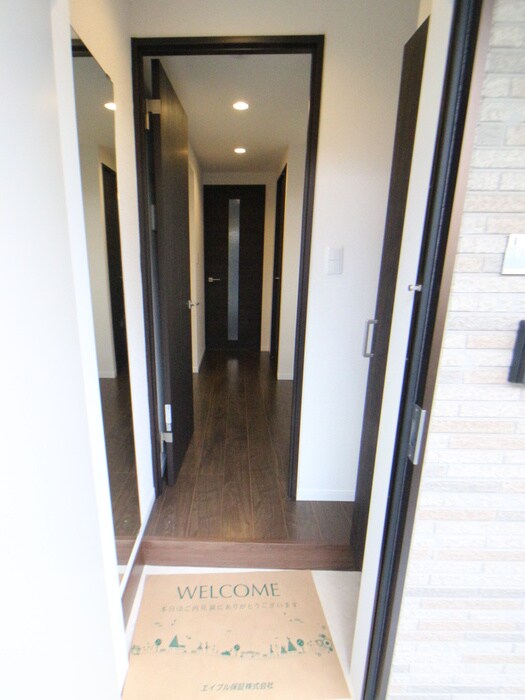 物件内観写真17　(玄関)