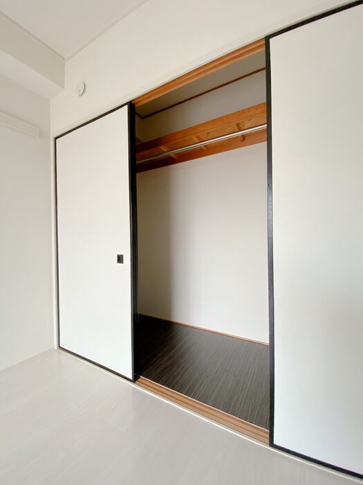 物件内観写真10　(収納)