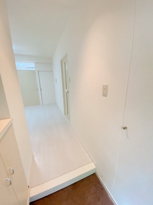 物件内観写真15　(廊下)