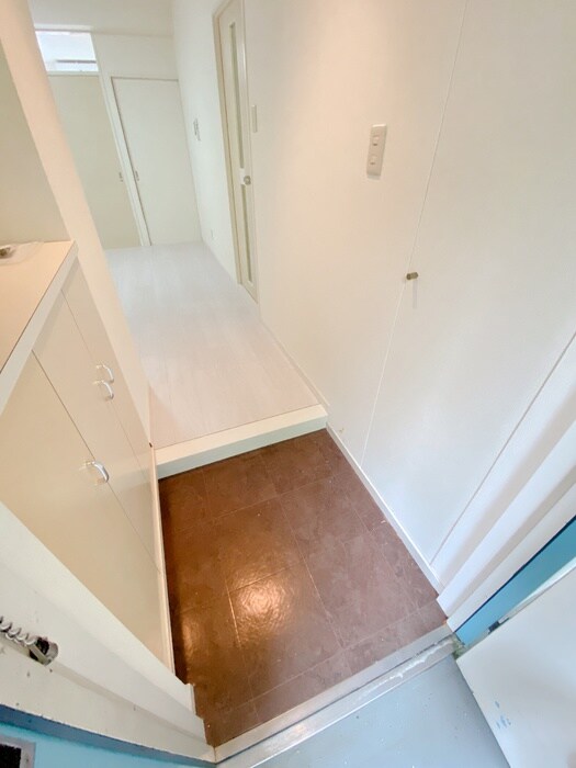 物件内観写真18　(玄関)