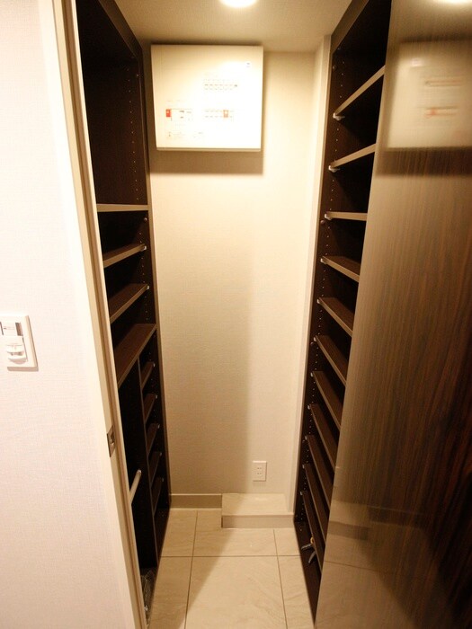 物件内観写真8　(靴箱)