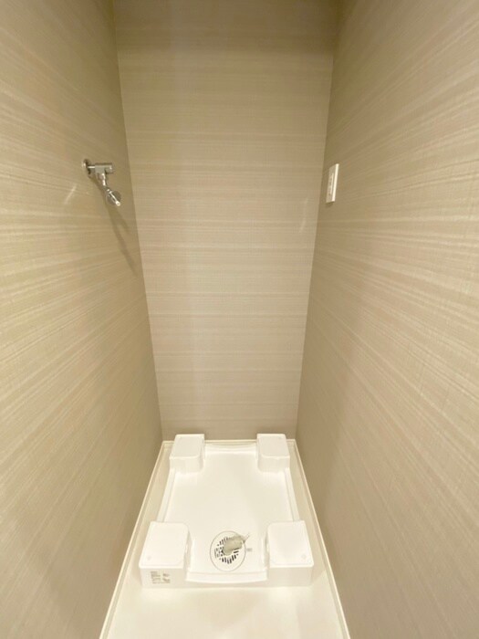 物件内観写真12　(洗濯機置場)