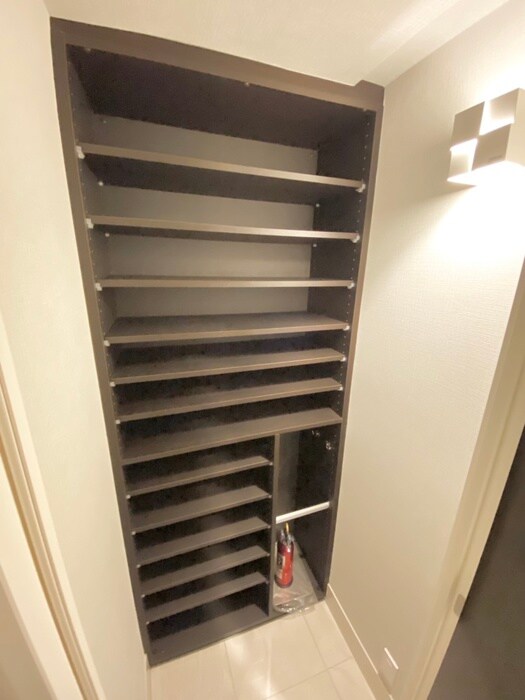 物件内観写真15　(靴箱)