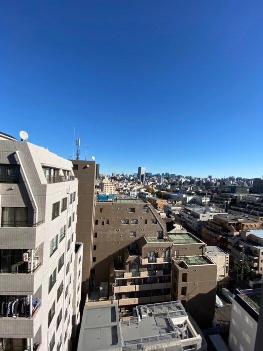 物件内観写真16　(室内からの展望)