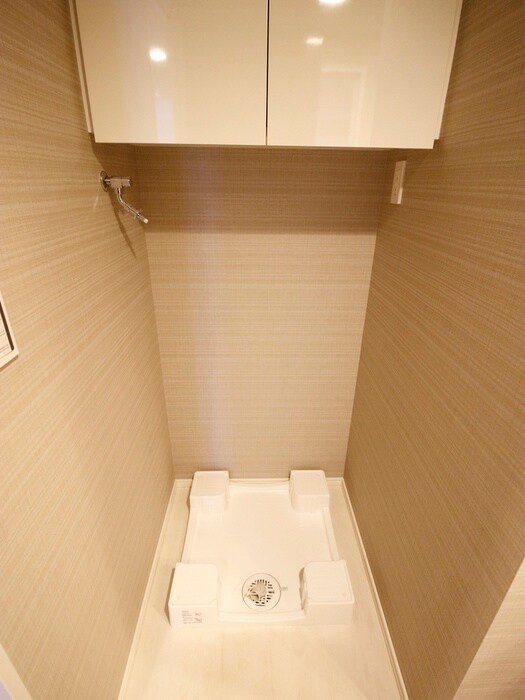 物件内観写真16　(洗濯機置場)