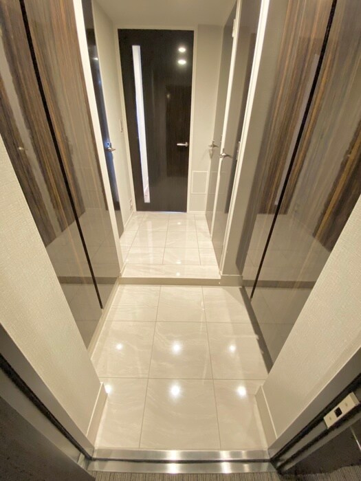 物件内観写真17　(玄関)